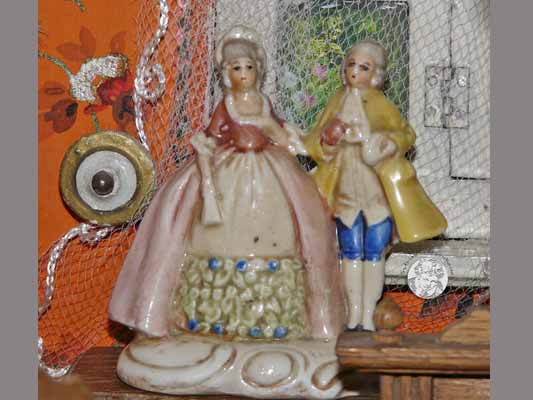 Jugendstil-Puppenstube mit Erker