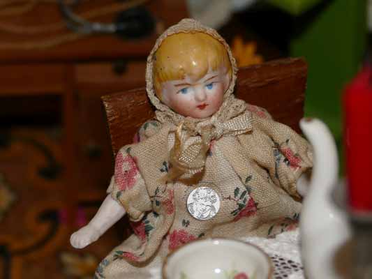 antike Puppenstube von vor 1920