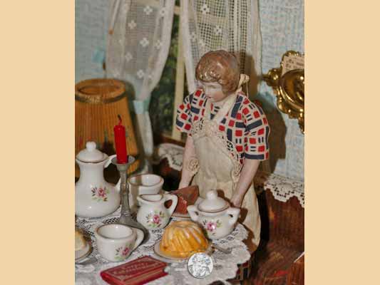 antike Puppenstube von vor 1920