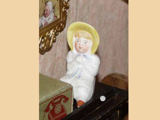 antike Puppenstube von vor 1920