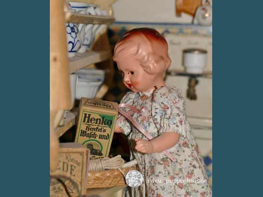 antike Puppenküche, Gehäuse Gebrüder Bing Nürnberg