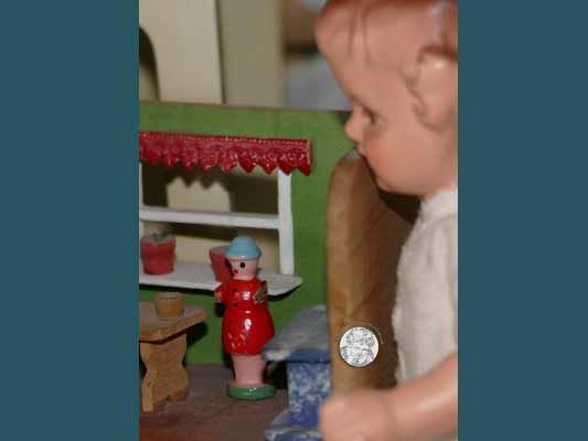 antike Puppenküche, Gehäuse Gebrüder Bing Nürnberg