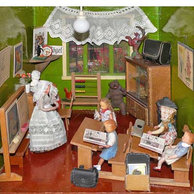 Ich habe die Schulmöbel anders gestellt