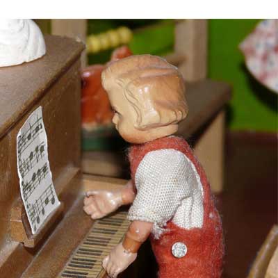 antike Puppenschule aus den 30er Jahren