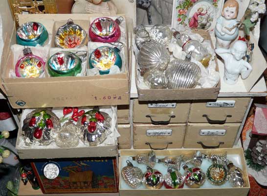 antiker Jugendstil-Standkaufladen