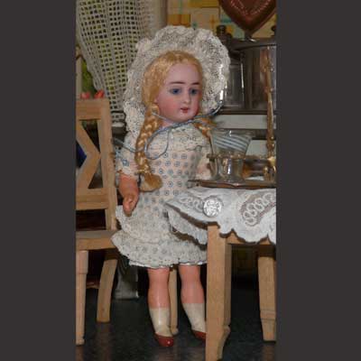 Kleine Gebrüder Kühnlenz Puppe - 17 cm groß