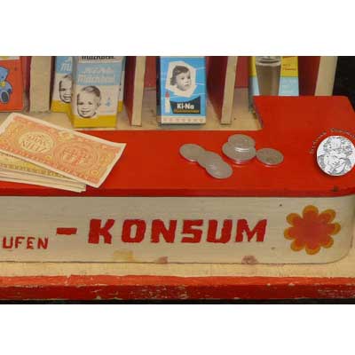 Selbstgebauter DDR-Kaufmannsladen