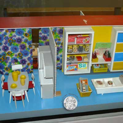 Kaufmannsladen mit Wohnung, VERO