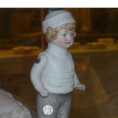 antike Puppenstubenpuppe