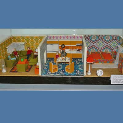 Selbst gebaute westdeutsche Puppenstube, 70er Jahre