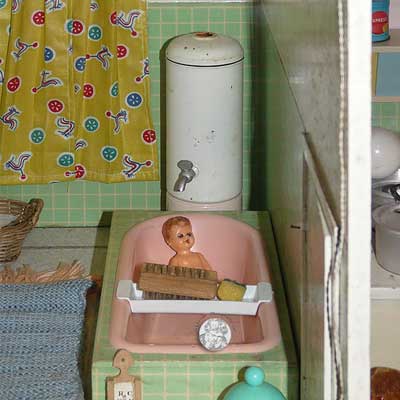 Bad und Boiler von Kibri, WC von Plasty