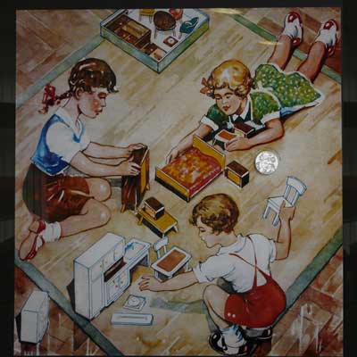 Geschenkkarton für Puppenhausmöbel der Crailsheimer Spielwarenfabrik