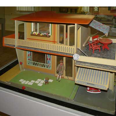 Haus Karin, VEB Holzspielwaren Grünhainichen, Erzgebirge, DDR