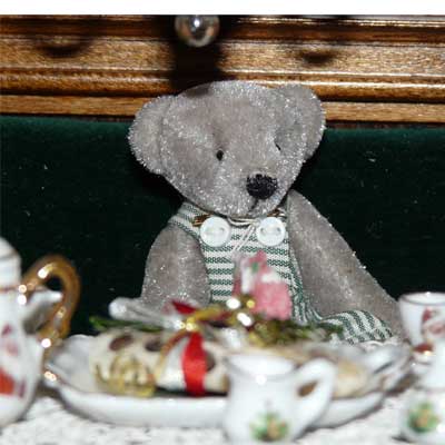 Große 1:12 Puppenstube, der Salon links