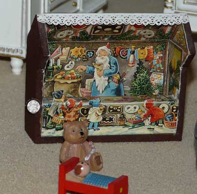 Große 1:12 Puppenstube, das Schlafzimmer rechts