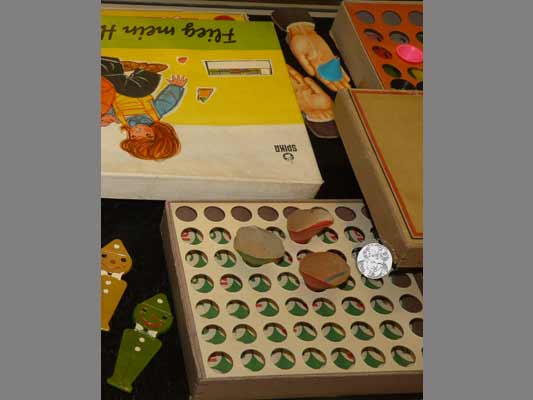 Hütchenspiel - Da geht uns der Hut hoch