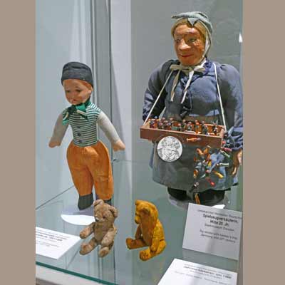 Mit Teddy durchs Dresdner Spielzeugland