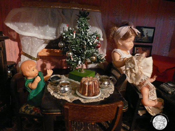 um 1950 für Puppenstube oder Tisch Kleiner  alter Weihnachtsbaum 